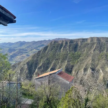 Casa Con Vista Panoramica A Cerreto Di Cagli - Animali Ammessi Holiday home *